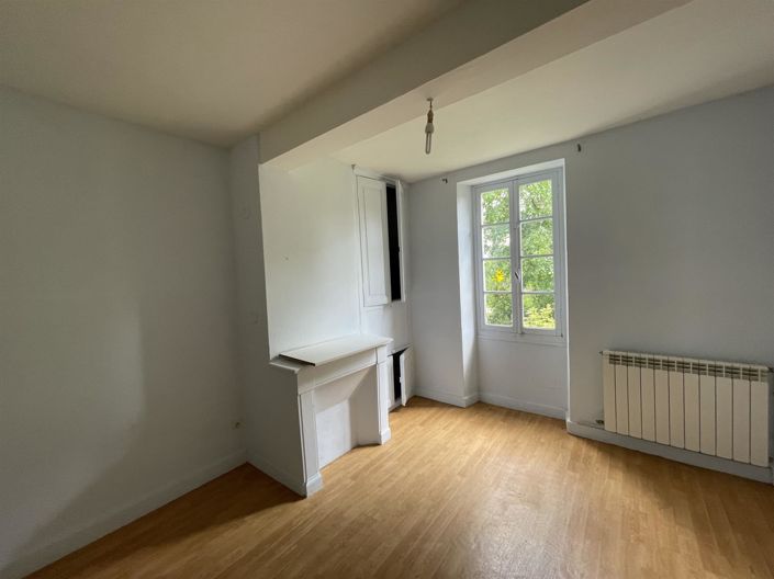 Image No.10-4 Bed House for sale