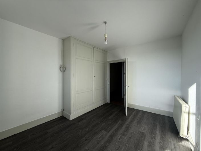 Image No.11-4 Bed House for sale