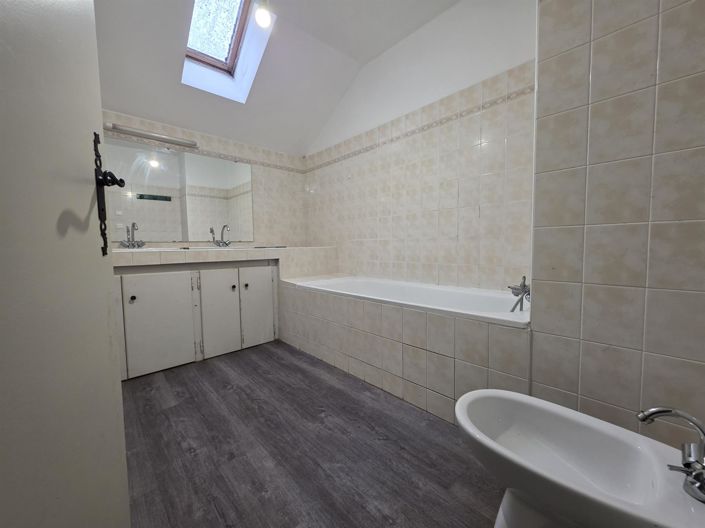 Image No.14-4 Bed House for sale