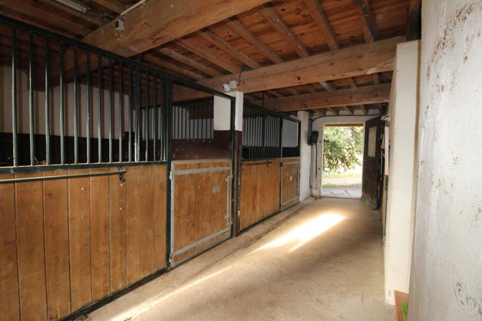 Image No.14-7 Bed House for sale