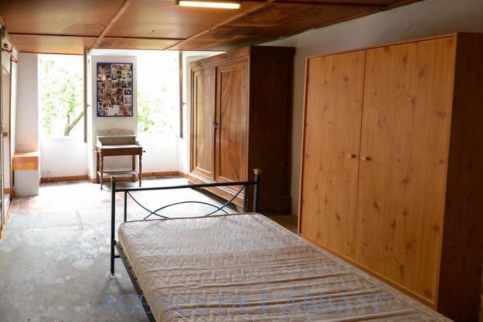 Image No.4-2 Bed House for sale