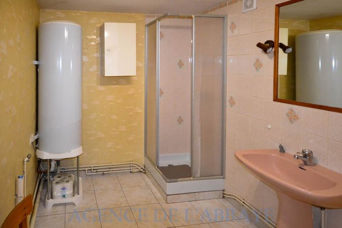 Image No.6-2 Bed House for sale