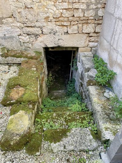 Image No.12-4 Bed House for sale