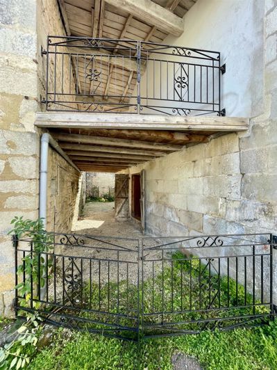 Image No.8-4 Bed House for sale