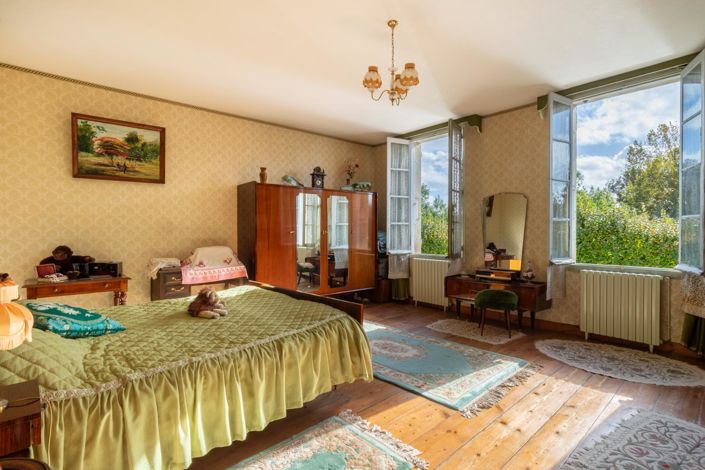 Image No.4-7 Bed House for sale