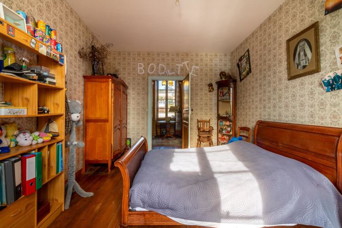 Image No.9-7 Bed House for sale