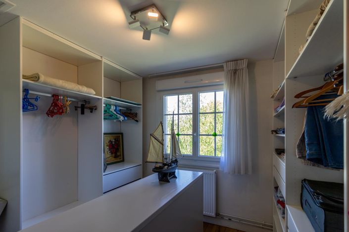 Image No.10-4 Bed House for sale