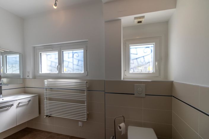 Image No.6-4 Bed House for sale