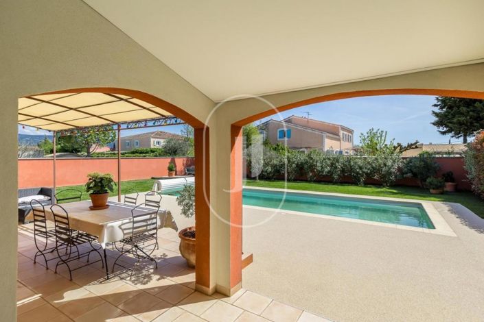 Image No.12-5 Bed House for sale