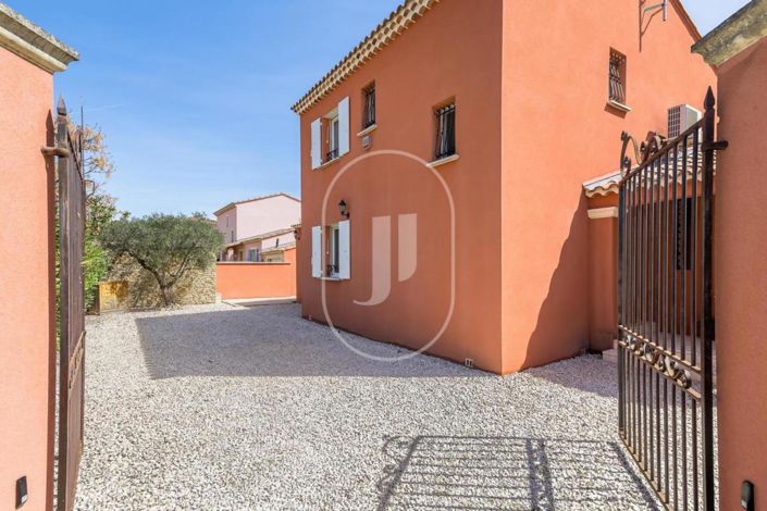 Image No.14-5 Bed House for sale