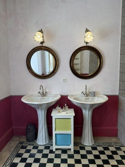 Image No.15-6 Bed House for sale