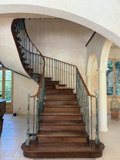 Image No.17-6 Bed House for sale