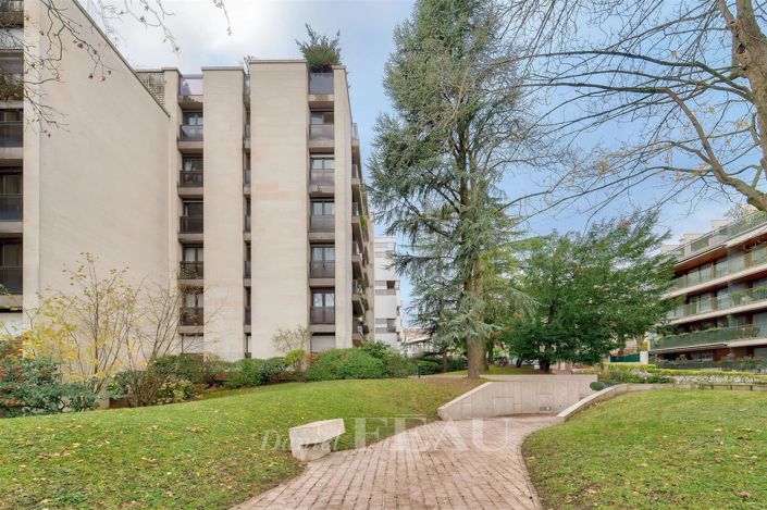 Image No.19-3 Bed Apartment for sale