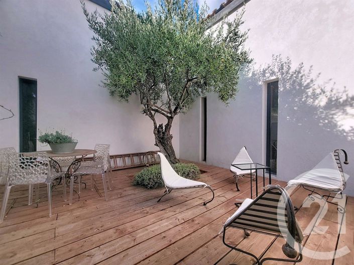 Image No.10-3 Bed House for sale