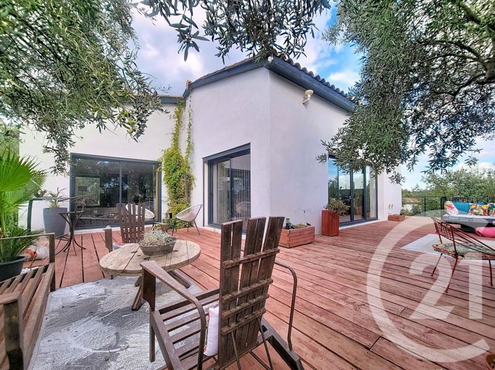 Image No.15-3 Bed House for sale