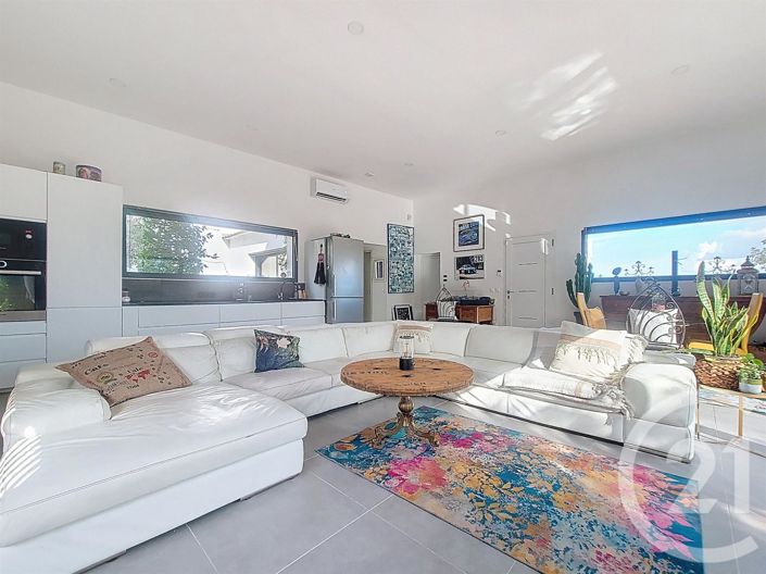 Image No.4-3 Bed House for sale