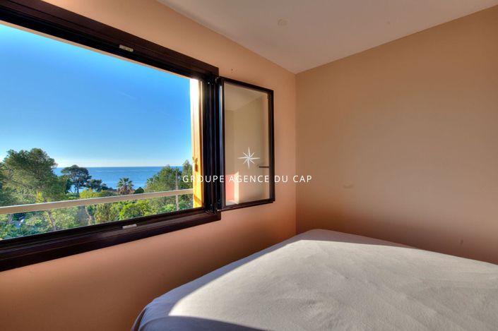 Image No.2-Appartement de 2 chambres à vendre à Saint-Raphael