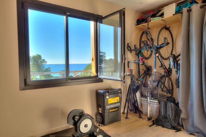 Image No.7-Appartement de 2 chambres à vendre à Saint-Raphael