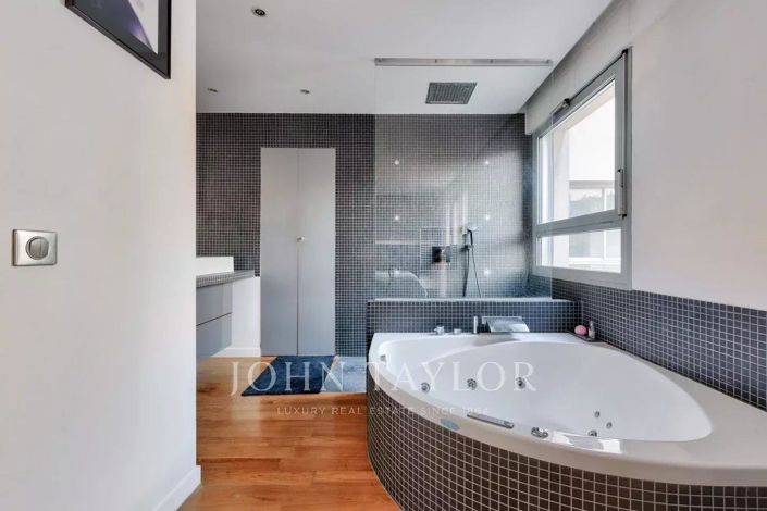 Image No.11-3 Bed Apartment for sale