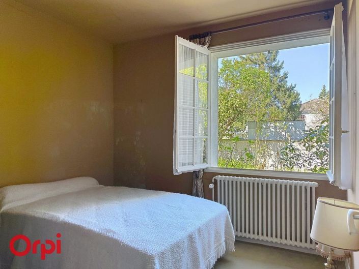 Image No.17-5 Bed House for sale