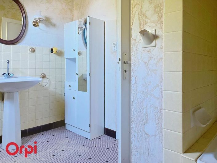 Image No.26-5 Bed House for sale