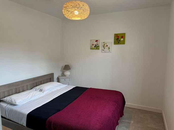 Image No.14-13 Bed House for sale