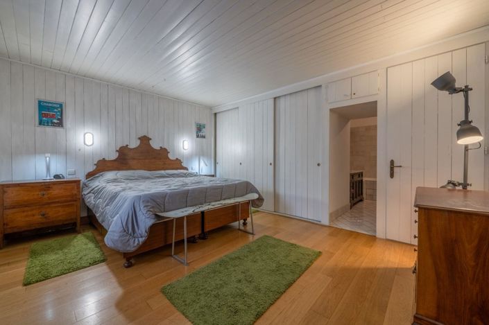 Image No.12-5 Bed House for sale