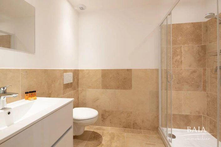 Image No.15-6 Bed House for sale