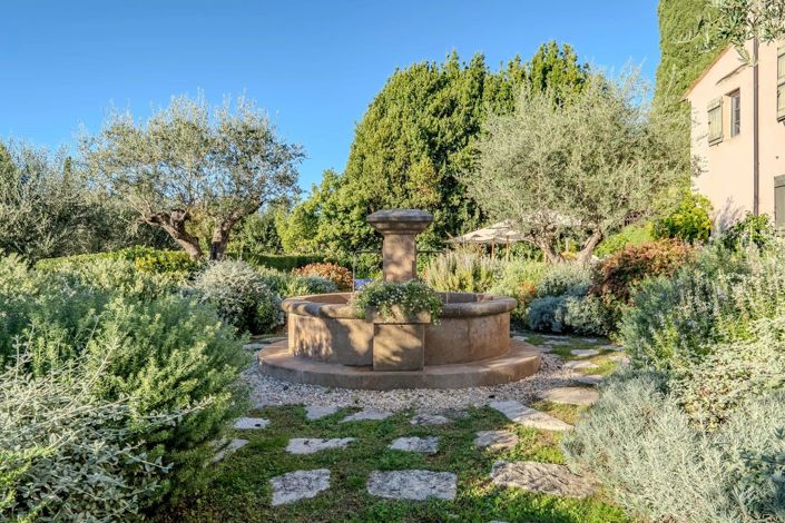 Image No.2-6 Bed House for sale