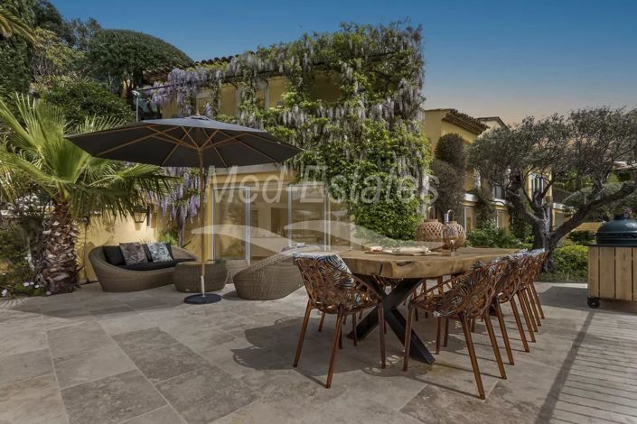 Image No.10-5 Bed House for sale