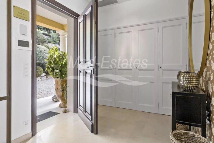 Image No.18-5 Bed House for sale