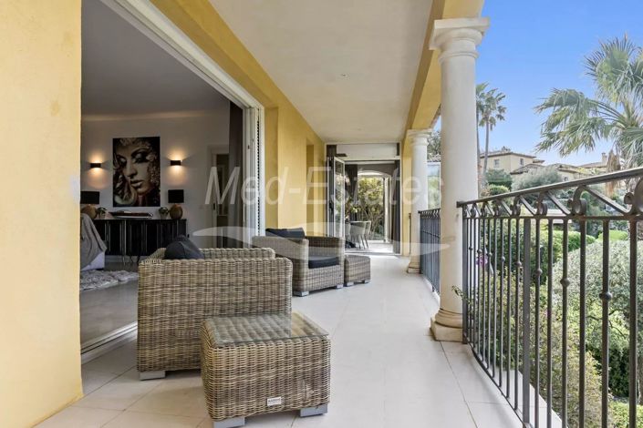 Image No.20-5 Bed House for sale