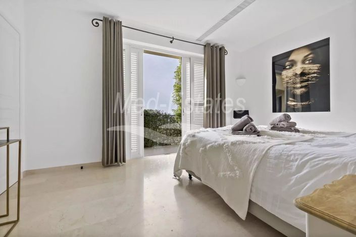 Image No.21-5 Bed House for sale