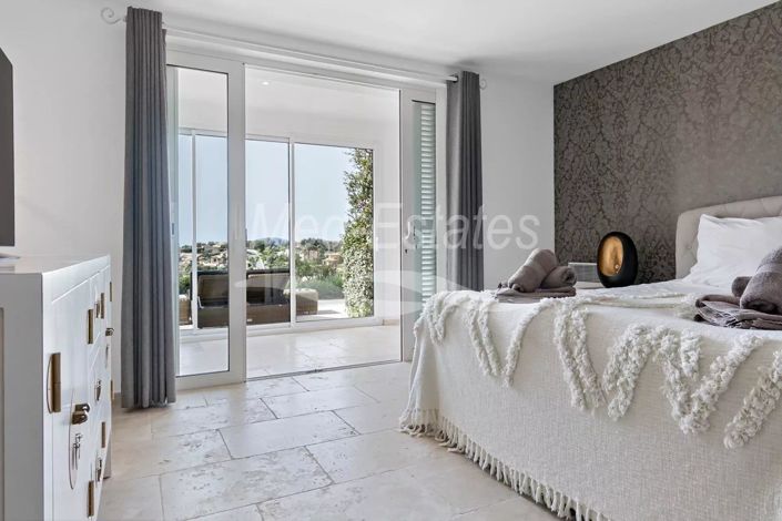 Image No.44-5 Bed House for sale