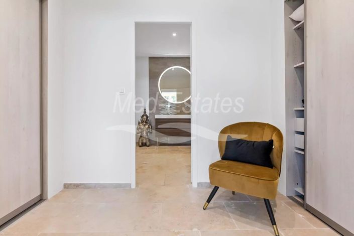 Image No.51-5 Bed House for sale