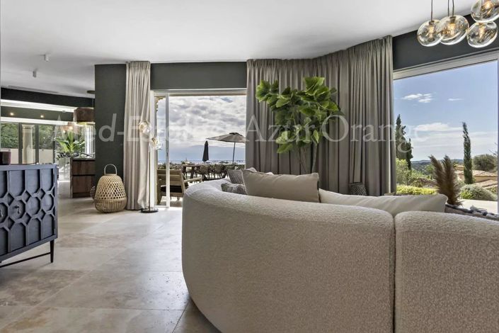 Image No.7-6 Bed House for sale