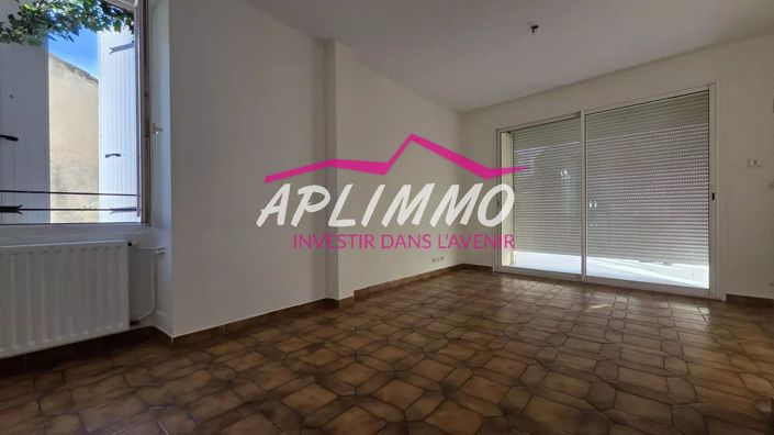 Image No.2-2 Bed House for sale