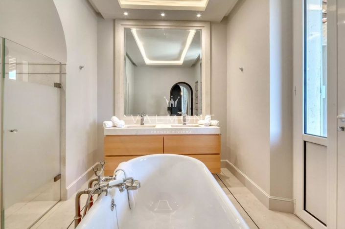 Image No.12-11 Bed House for sale