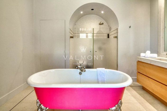 Image No.13-11 Bed House for sale