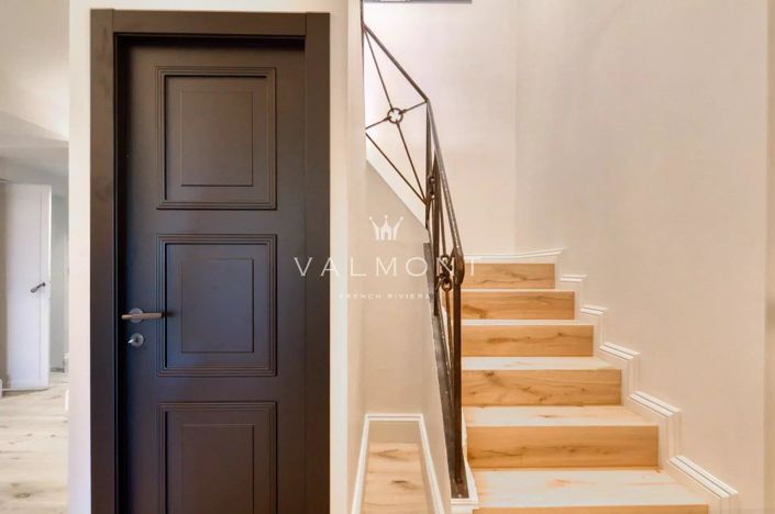 Image No.36-11 Bed House for sale