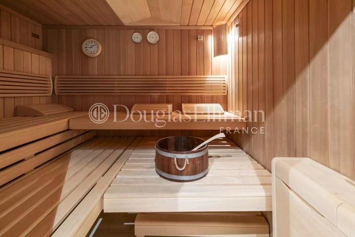 Image No.15-9 Bed House for sale
