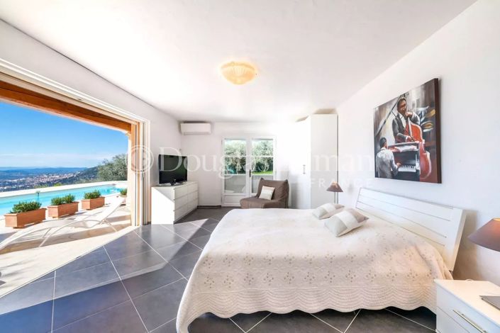 Image No.11-5 Bed House for sale