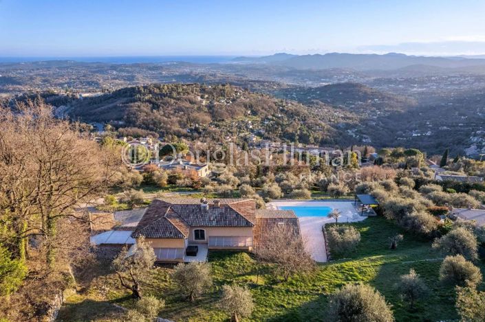 Image No.2-Maison de 5 chambres à vendre à Châteauneuf-Grasse