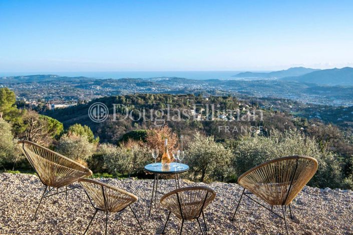 Image No.4-5 Bed House for sale