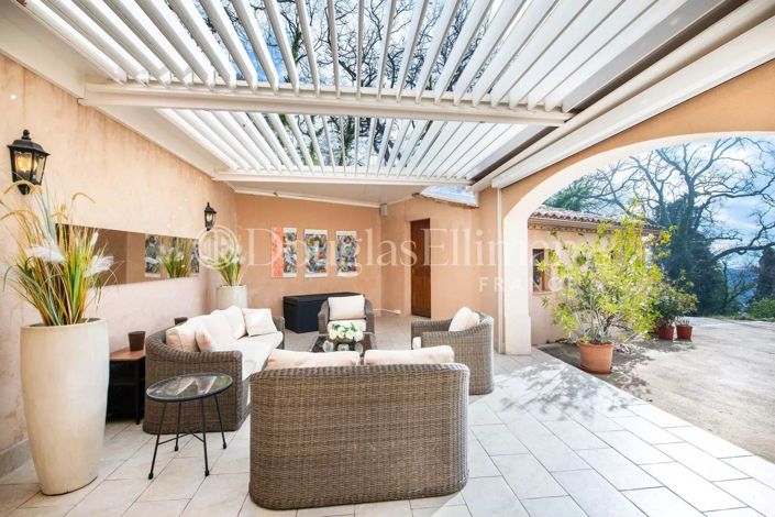 Image No.5-5 Bed House for sale