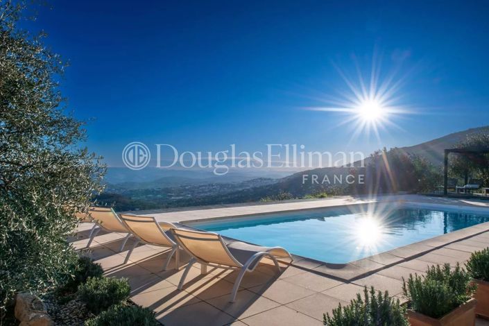 Image No.5-Maison de 5 chambres à vendre à Châteauneuf-Grasse