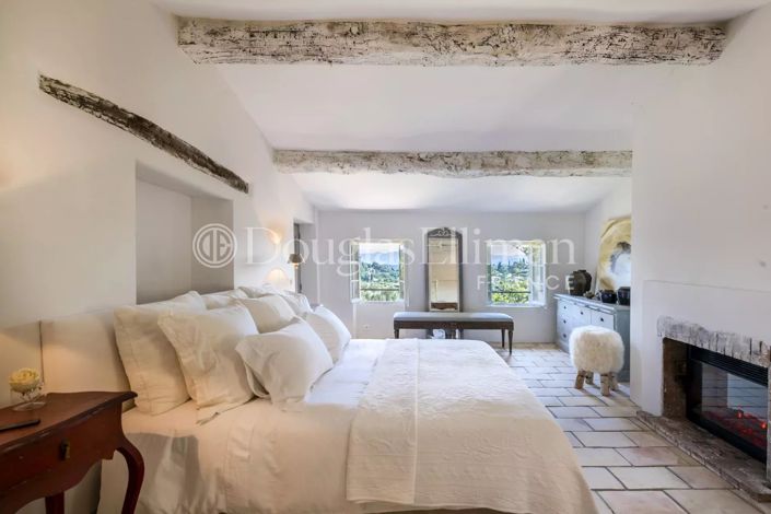 Image No.12-5 Bed House for sale