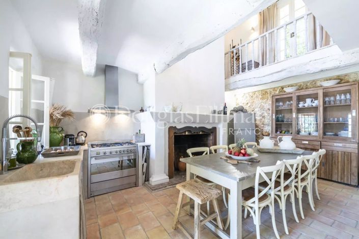 Image No.6-Maison de 5 chambres à vendre à Châteauneuf-Grasse