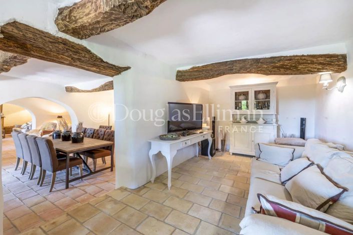 Image No.7-Maison de 5 chambres à vendre à Châteauneuf-Grasse