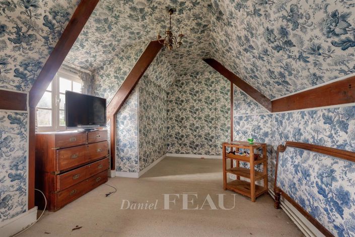 Image No.16-7 Bed House for sale